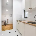 Comfort Near Station On Zlota Street Apartmán Varšava