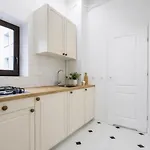 Comfort Near Station On Zlota Street Apartmán