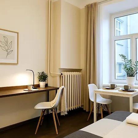 Apartment Comfort Near Station On Zlota Street *