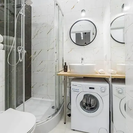 Comfortable On Zlota Street In The Center Of