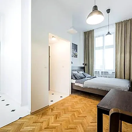 Apartment Comfort Near Station On Zlota Street Warsaw