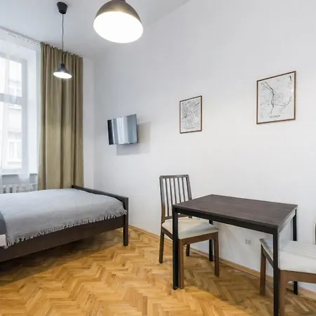 Comfort Near Station On Zlota Street *