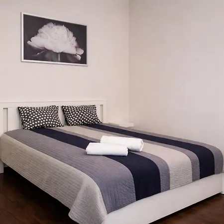 Comfort Near Station On Złota Street Apartament