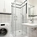 Διαμέρισμα Comfort Near Station On Zlota Street Βαρσοβία